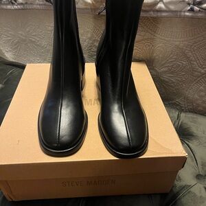 Steve Madden Elegant Black Boots